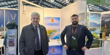 Francesco Massetti, Amministratore Delegato di Punta Alice Village, al fianco dell’Ambasciatore d’Italia in Irlanda, Nicola Faganello
