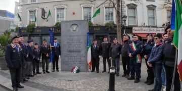 Francesco Morelli, Thomas Hayes, Antonio Merucci, Nico Merucci, Vincenzo Morelli, Andrea Ongaro, Enrico Bianchi, Vincenzo Colasanti, Carlo Salvadori, Duilio Cau, Emanuela Vietti, Alessandra Salvadori, Andrea Faustini e Giamba Faustini.