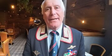 Nella foto: Francesco Morelli, Presidente della sezione irlandese dell’Associazione Nazionale Carabinieri, in uniforme durante un momento ufficiale a Dublino.