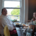 Sam Ayer e Laura Marker mentre si godono un'autentica esperienza gastronomica italiana presso il ristorante I Monelli a Dublino. La coppia descrive I Monelli come il loro ristorante italiano preferito, elogiandone la pasta fresca fatta a mano, la calorosa ospitalità e l'autentica atmosfera italiana.
