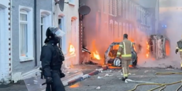 Abitazioni in fiamme a Belfast