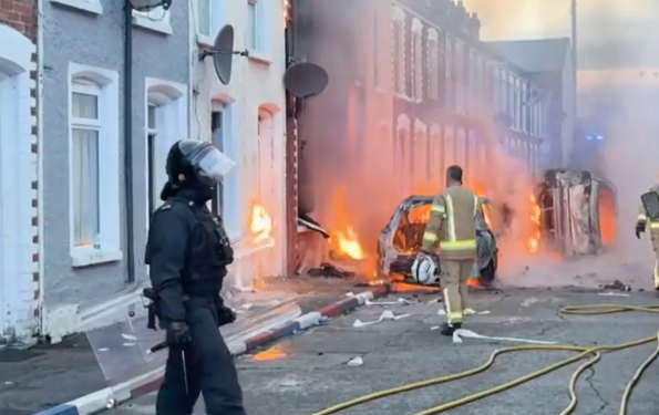 Abitazioni in fiamme a Belfast
