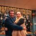 Alberto e Anastasija all’interno dell’Heavenly Café, lo spazio che la coppia ha trasformato in un punto d’incontro tra tradizione italiana, irlandese e baltica.