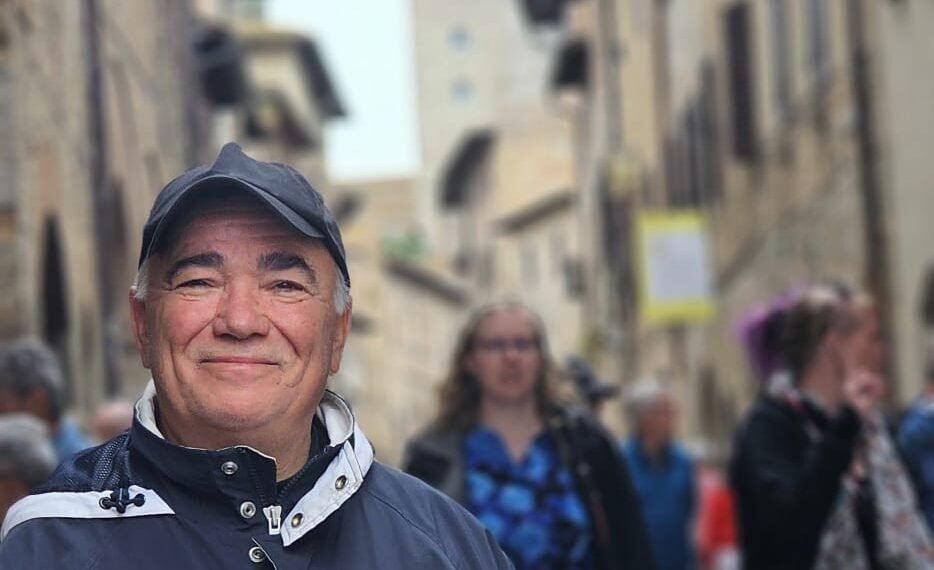 Gianfranco Locci, italiano residente in Irlanda dal 1997, interviene nel dibattito sul futuro del COMITES Irlanda, chiedendo maggiore comunicazione, apertura verso le nuove generazioni e un rapporto più diretto con la comunità italiana.