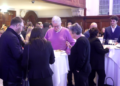 La sala della Thomas Prior Hall di Dublino durante la Settimana della Cucina Italiana nel Mondo, mentre gli ospiti degustano le prelibatezze proposte nel corso dell’evento, tra eccellenze gastronomiche italiane, tradizione e convivialità.